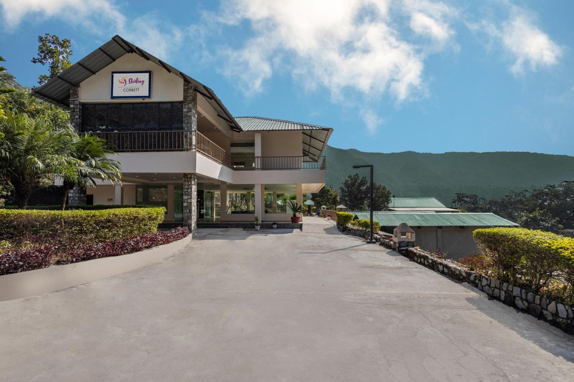 Sterling Corbett Garjia Exterior foto