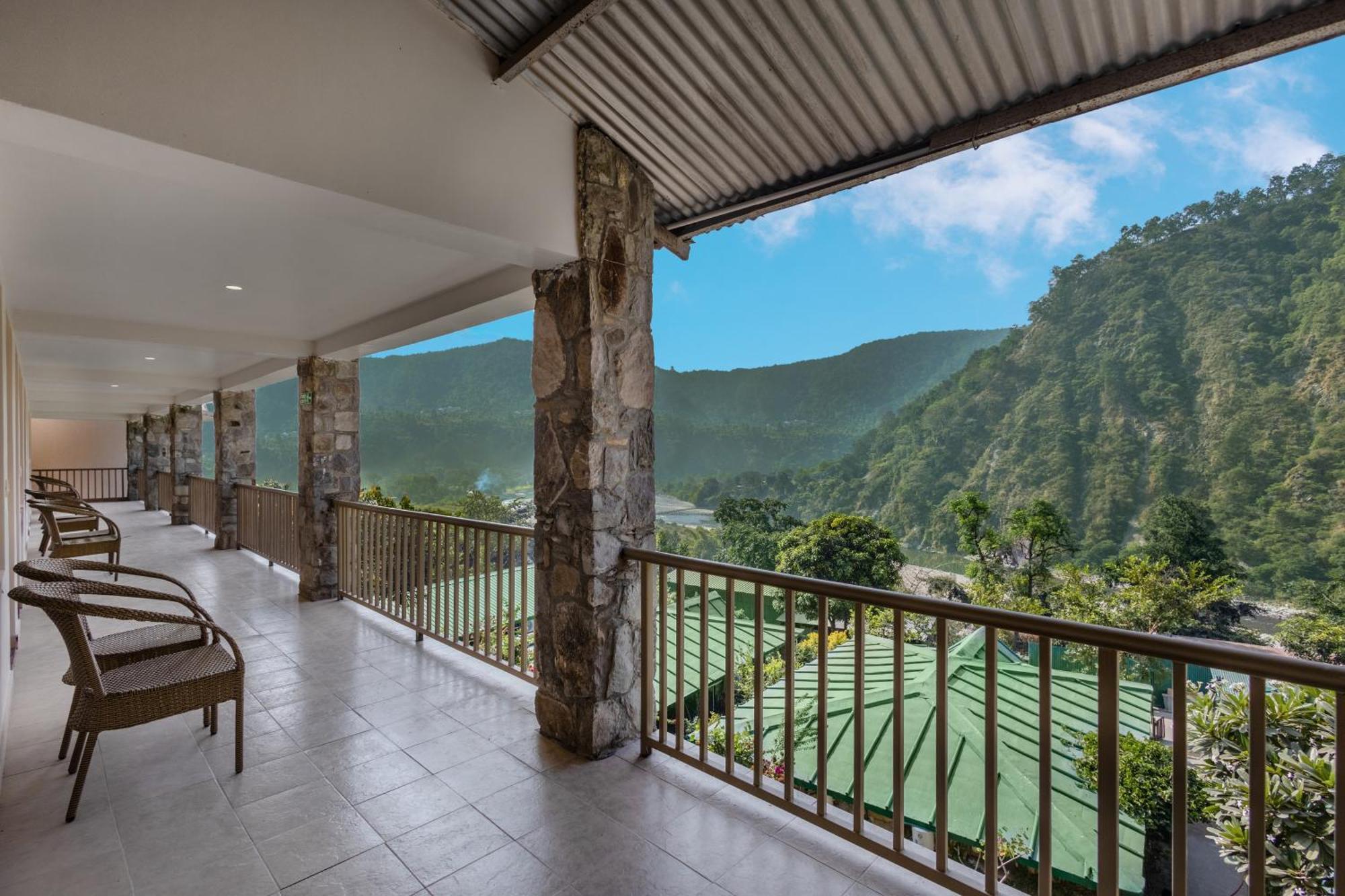 Sterling Corbett Garjia Exterior foto